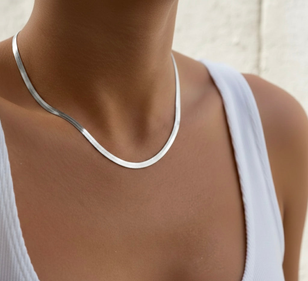 HERRINGBONE SNAKE SILVER NECKLACE