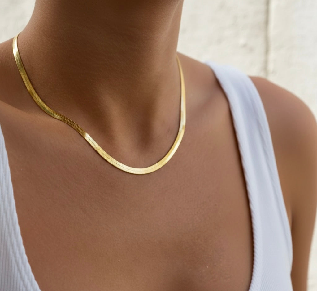 HERRINGBONE SNAKE GOLD NECKLACE